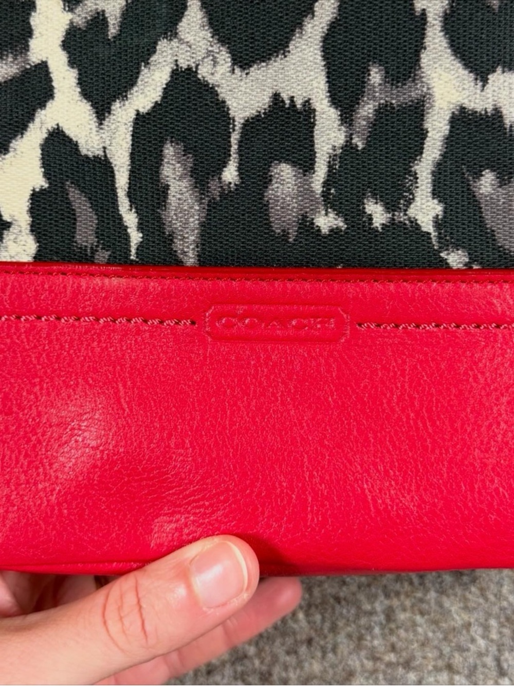Coach Ocelot Animal Print Carrie Tote Shoulder Bag Red Leather Trim Zip Closure - Picture 4 of 14